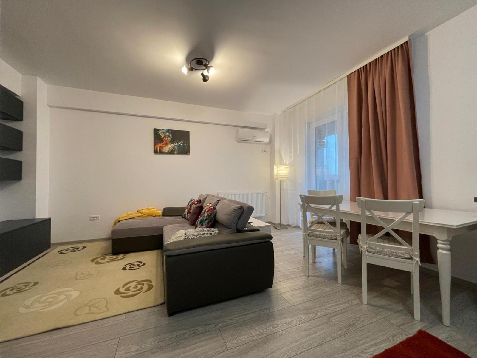 Palas Retreat - Q Residence Iasi Extérieur photo