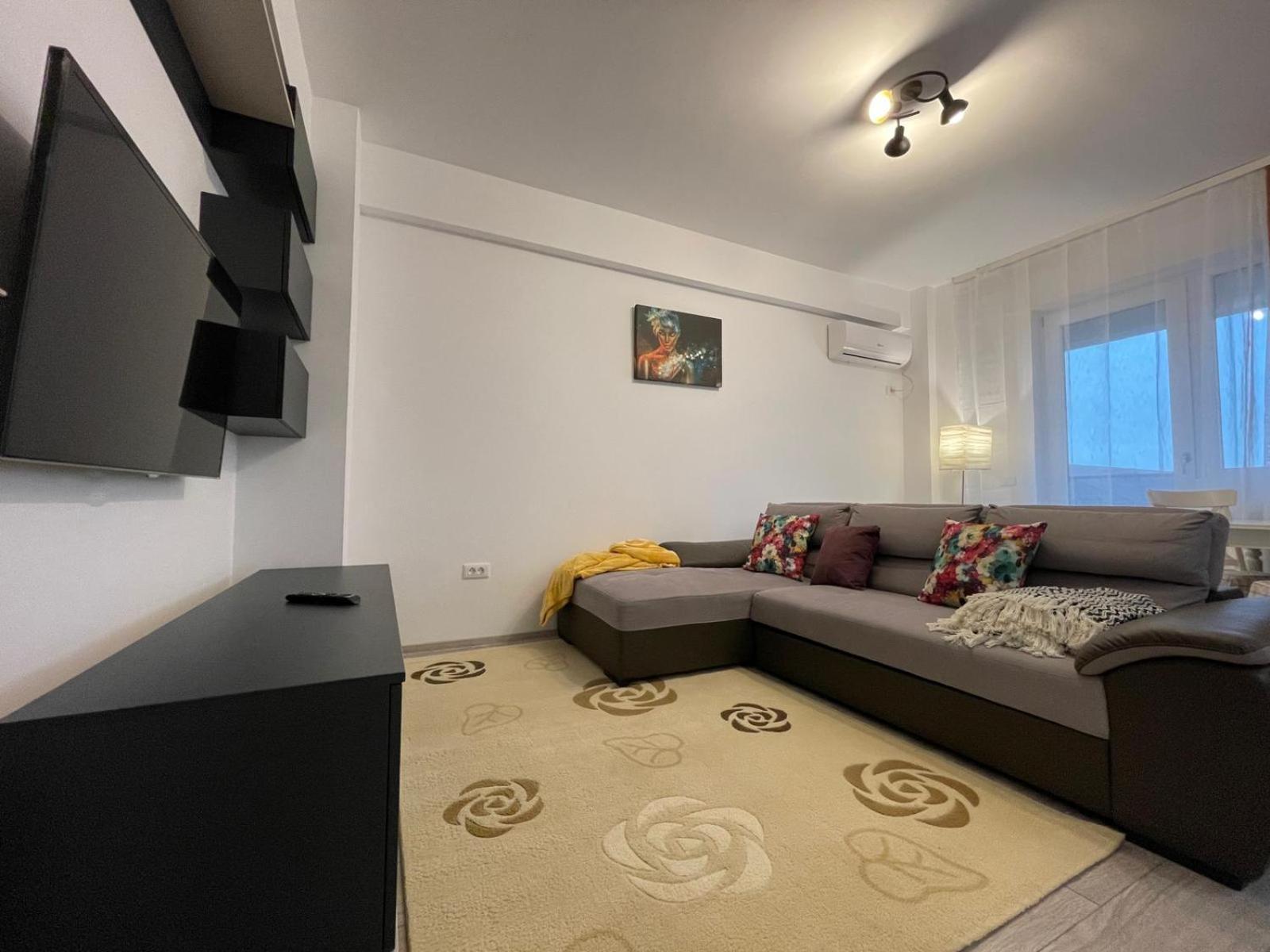 Palas Retreat - Q Residence Iasi Extérieur photo